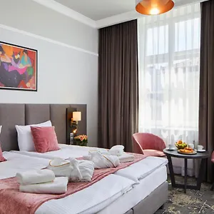 Estera 4*, Cracovie Pologne